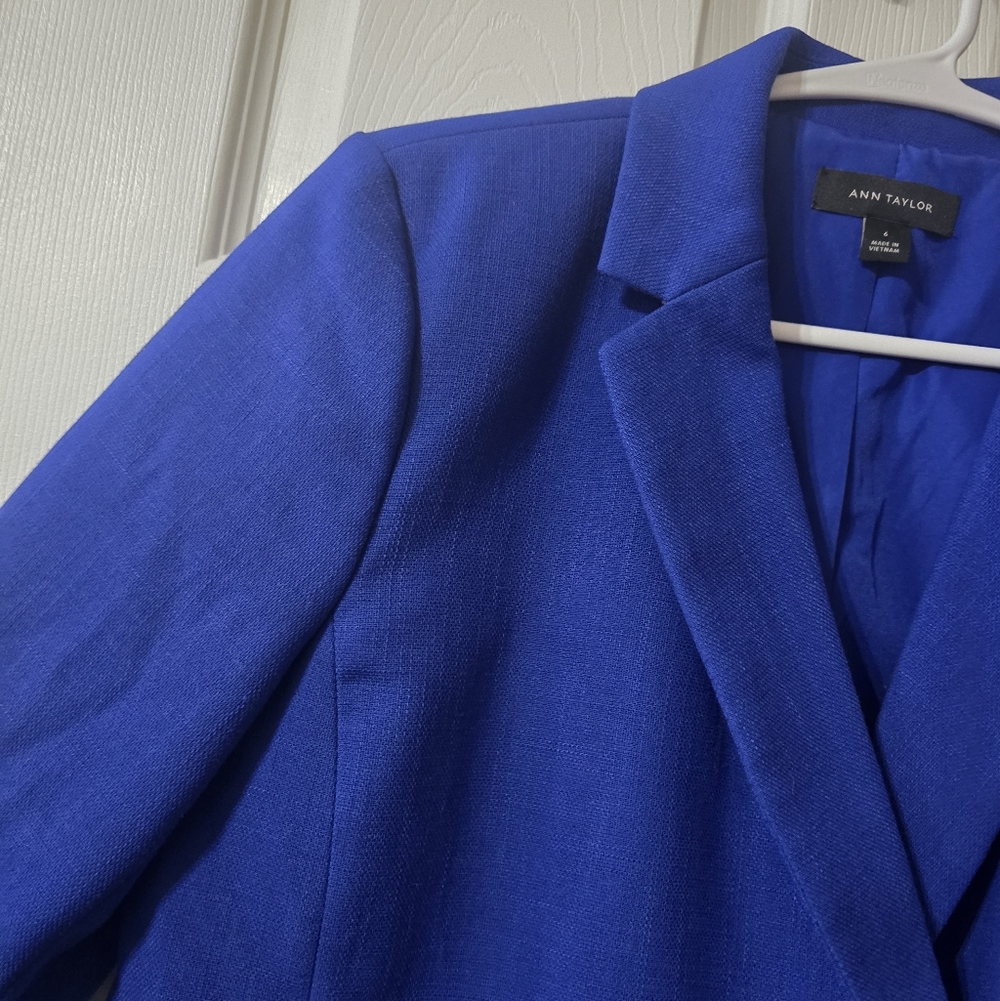 Cropped Boxy Blue Blazer by Ann Taylor, Relaxed Fit, Fully Lined, Size 6, EUC! - Picture 5 of 15